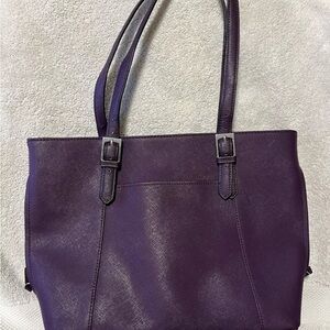 Tignanello Purple Leather Tote Bag with Structured Design